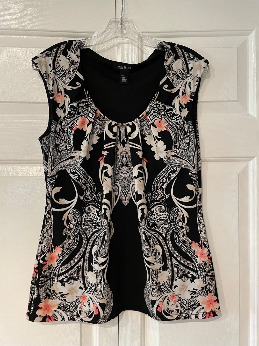 White House Black Market Black Paisley Floral Scoop Neck Tank with Coral Accents